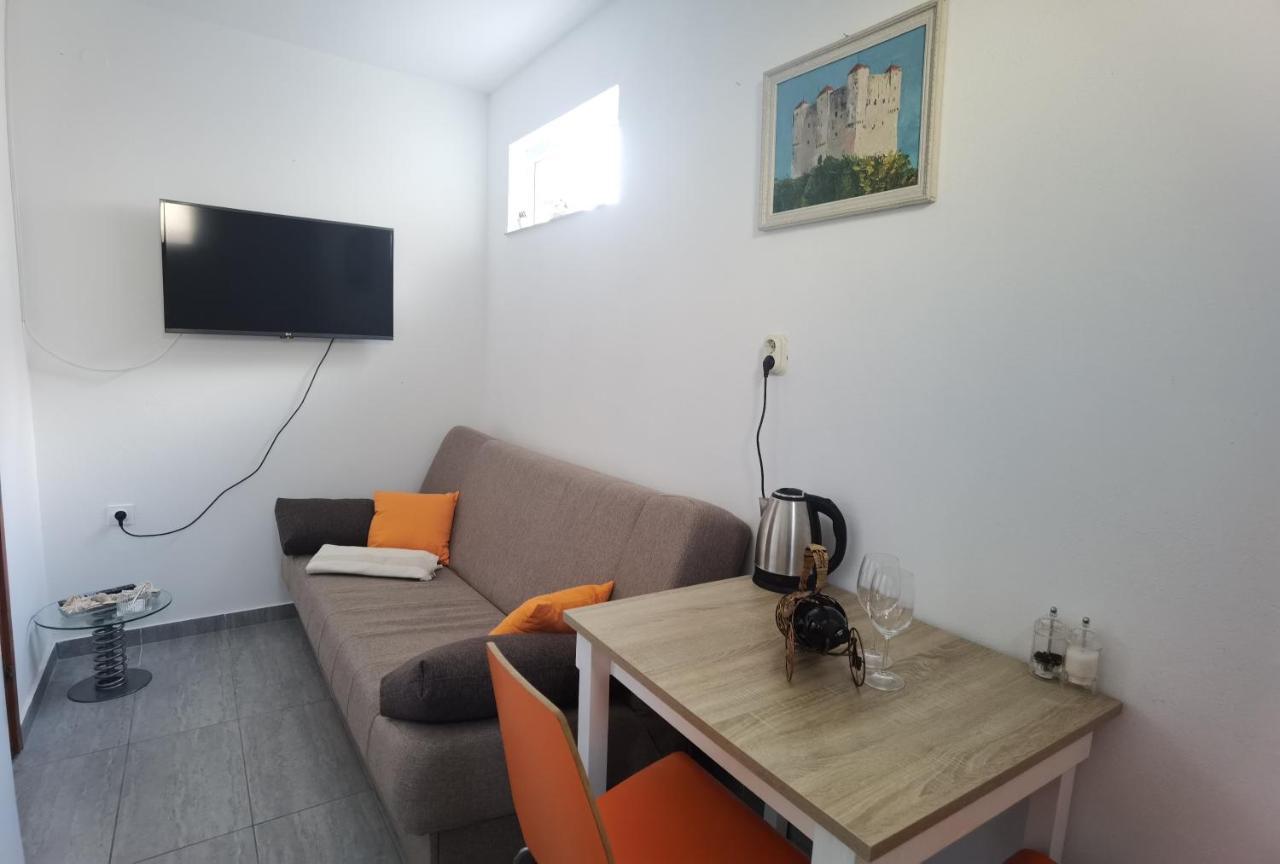 Studio Apartment Lipa เซนญ์ ภายนอก รูปภาพ
